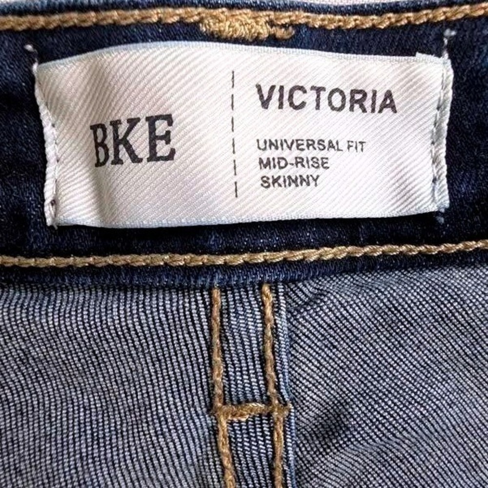 BKE~Victoria Skinny Jeans~ Size 31x29.5~Dark Wash/Mid Rise/Universal Fit/Stretch - Picture 5 of 10